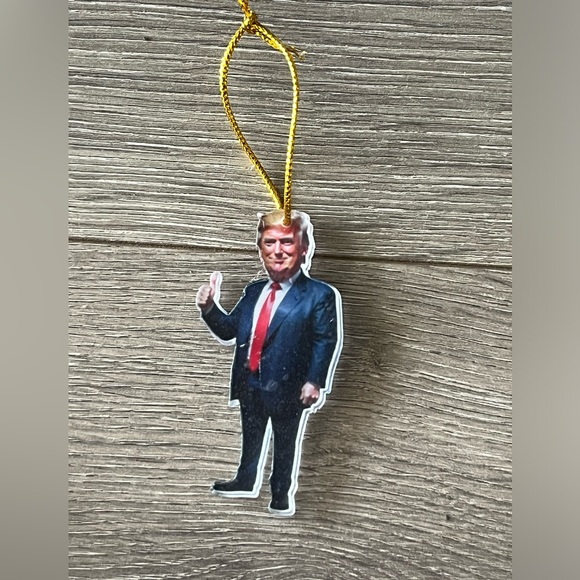 NWOT Unbranded 2 Pair of Funny Trump Socks and Trump Ornament - Picture 5 of 5